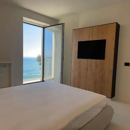 Judeka 아파트 체팔루